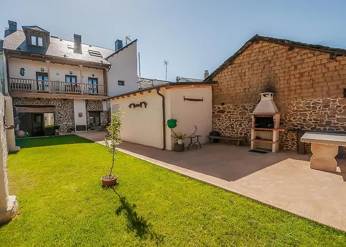 Casa Rural El Almendro De Maria Ponferrada